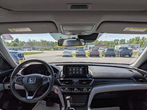 Used 2019 Honda Accord EX image 24
