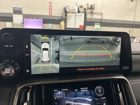 New 2025 Lexus LX 600 4WD w/ Luxury Package image 16