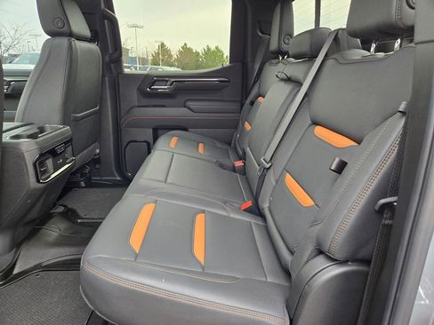 Used 2025 GMC Sierra 1500 AT4 w/ Technology Package image 5