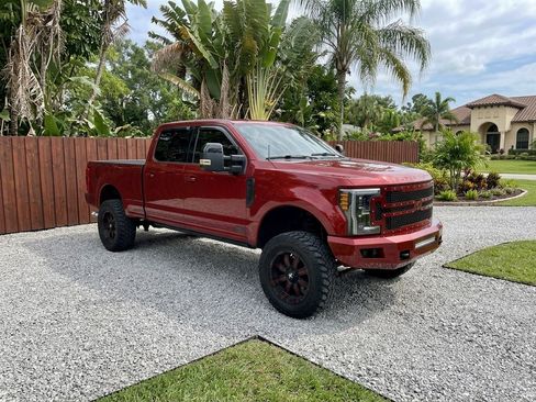 Used 2018 Ford F350 Platinum w/ Platinum Ultimate Package AWD/4WD image 2
