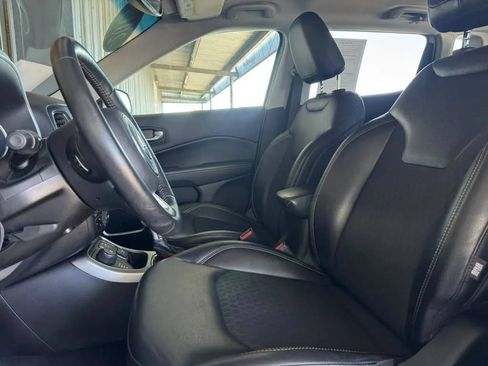 Used 2019 Jeep Compass Latitude w/ Popular Equipment Group AWD/4WD image 15