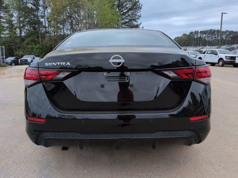 Used 2025 Nissan Sentra SV image 6