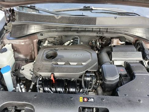 Used 2019 Kia Sorento LX w/ LX Convenience Package image 14