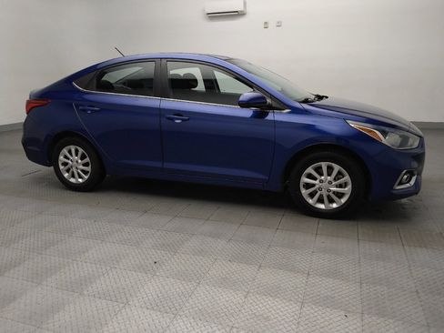 Used 2020 Hyundai Accent SEL image 11