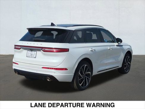 Used 2025 Lincoln Corsair Grand Touring w/ Equipment Group 302A image 5