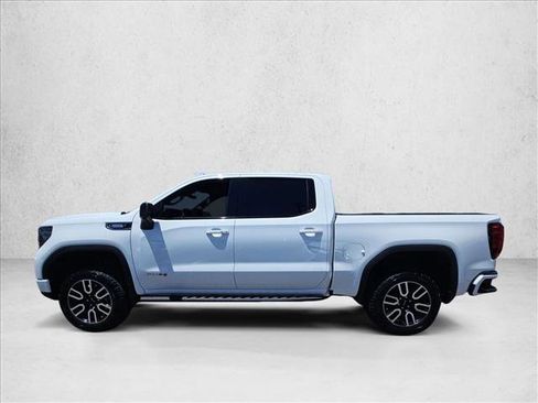 Used 2025 GMC Sierra 1500 AT4 w/ AT4 Premium Package AWD/4WD image 8