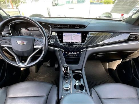 Used 2023 Cadillac XT6 Premium Luxury AWD/4WD image 14