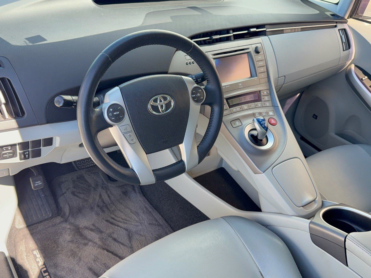 Used 2013 Toyota Prius Four FWD image 4
