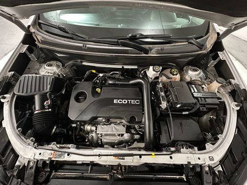 Used 2021 Chevrolet Equinox LT image 21