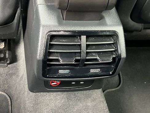 Used 2021 Audi Q3 2.0T Premium AWD/4WD image 14