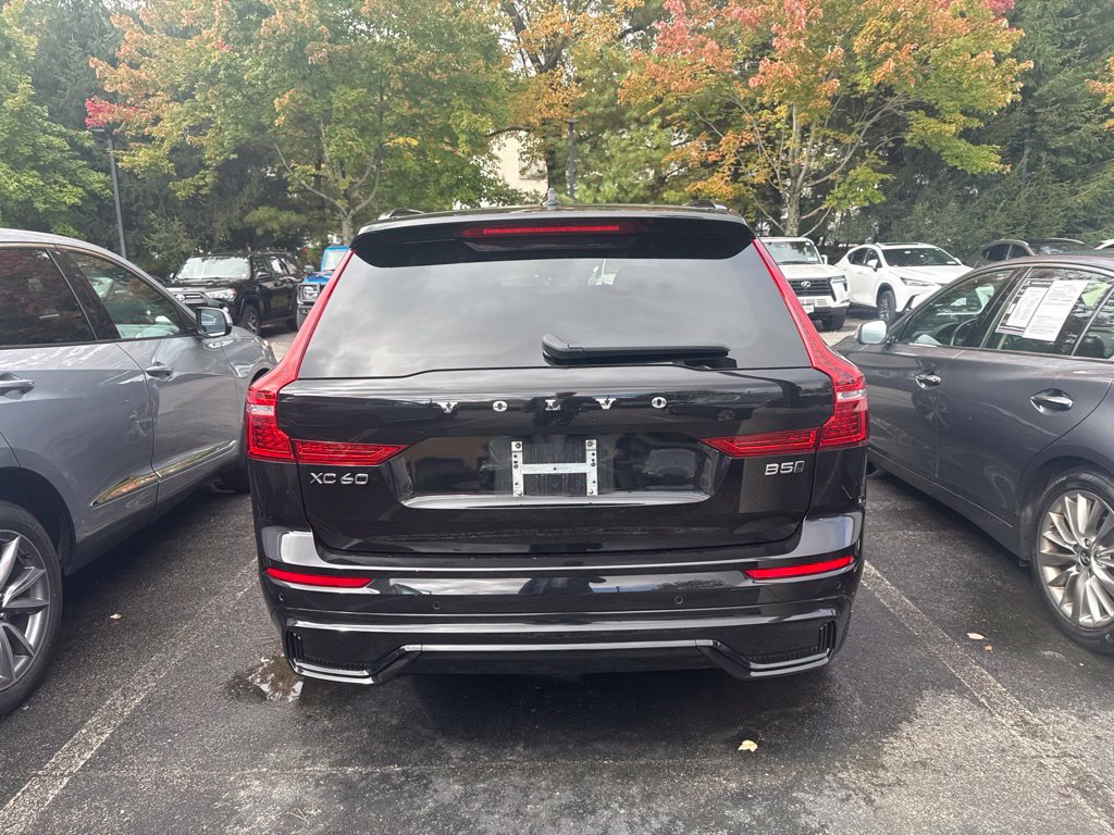 Used 2023 Volvo XC60 B5 Ultimate w/ Climate Package AWD/4WD image 5