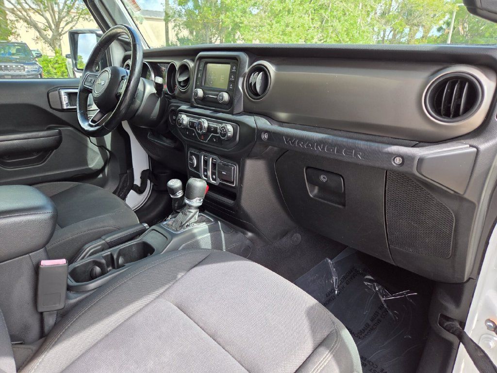 Used 2020 Jeep Wrangler Sport AWD/4WD image 14