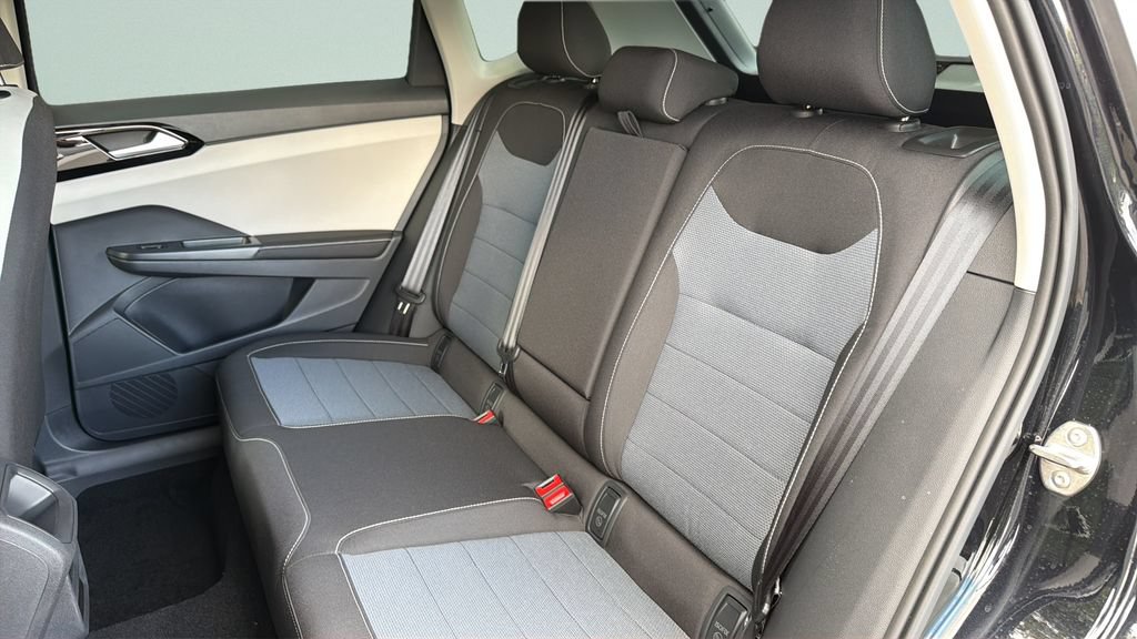 New 2026 Volkswagen Taos S FWD image 31