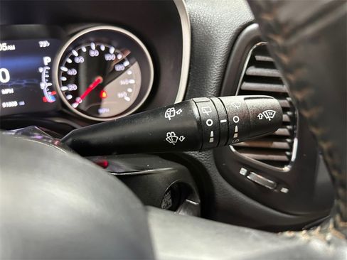 Used 2019 Jeep Compass Latitude w/ Popular Equipment Group image 17