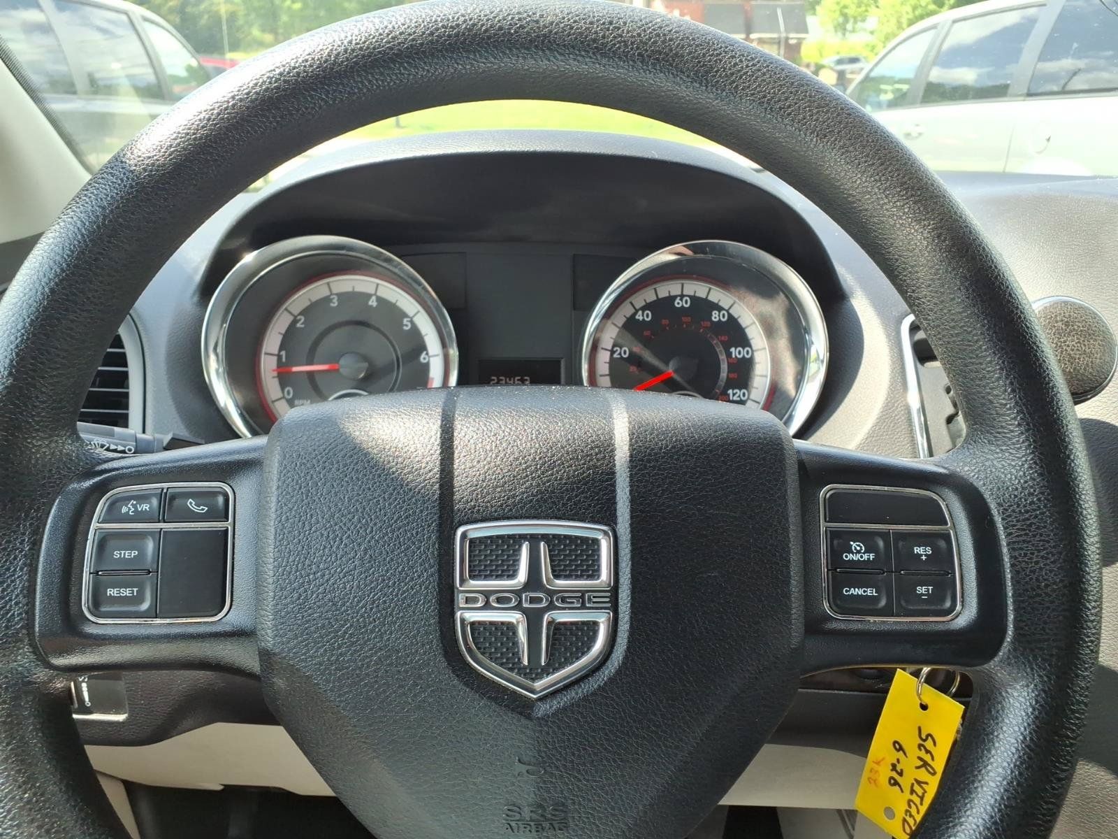 Used 2018 Dodge Grand Caravan SE w/ UConnect Hands-Free Group FWD image 12