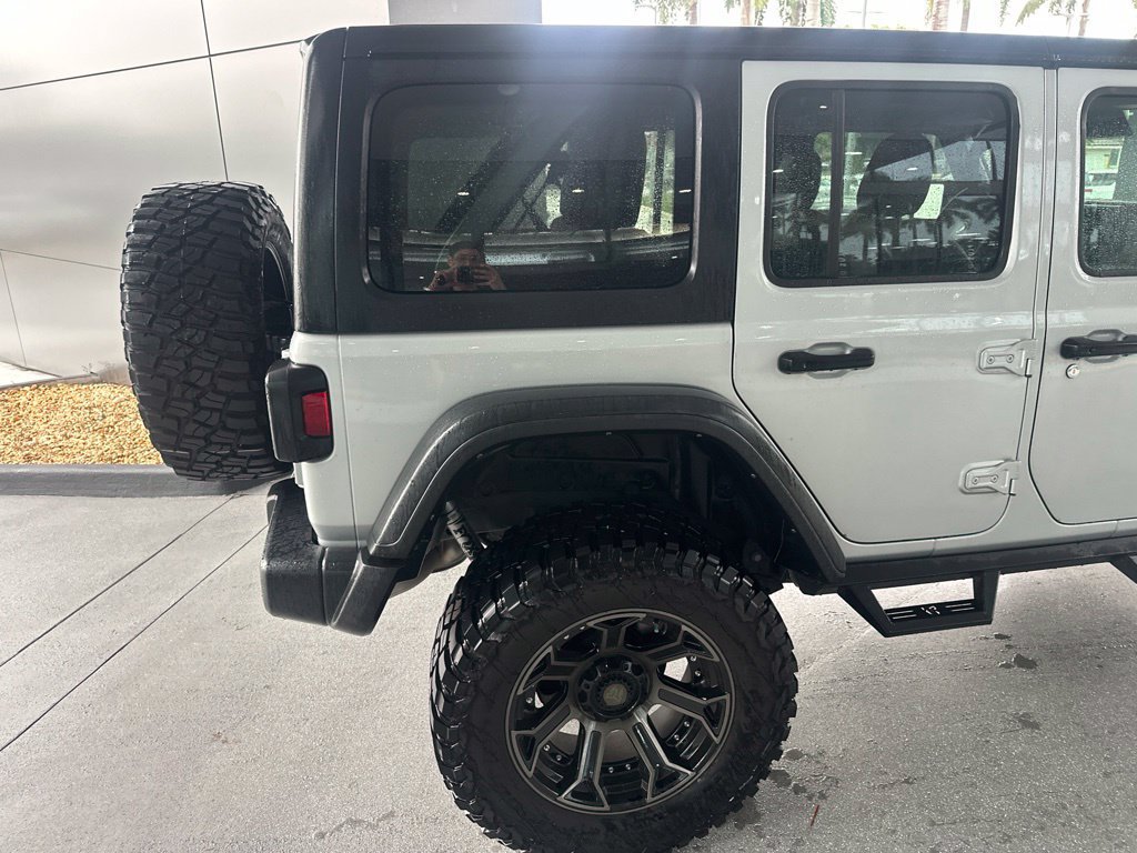 Used 2024 Jeep Wrangler Unlimited Sport AWD/4WD image 11