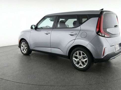 Used 2025 Kia Soul LX w/ LX Technology Package image 6