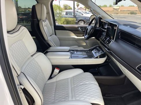 Used 2019 Lincoln Navigator Black Label w/ Cargo Package image 13