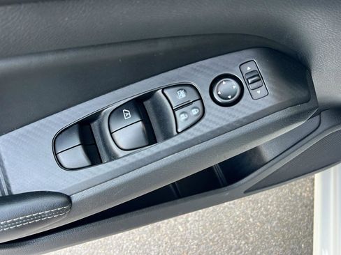 Used 2025 Nissan Altima 2.5 SV image 32