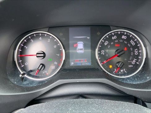 Used 2022 Toyota RAV4 XLE image 26