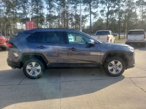 Used 2023 Toyota RAV4 XLE w/ Convenience Package image 9