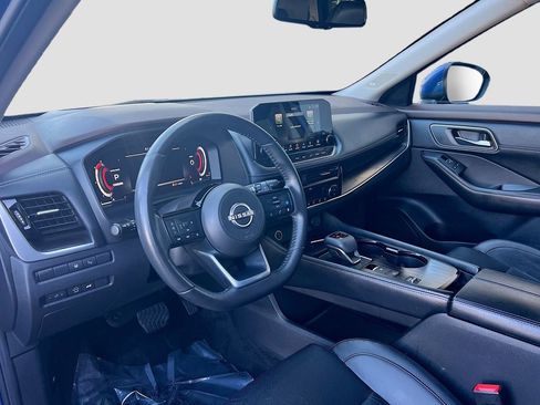 Used 2023 Nissan Rogue Platinum w/ Platinum Premium Package image 9