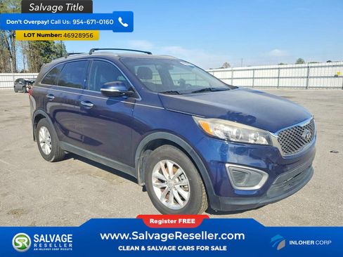 Used 2017 Kia Sorento LX w/ LX Convenience Package image 4