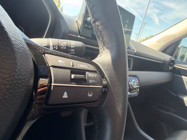 Used 2025 Honda Pilot Touring image 24