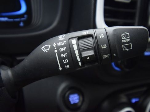 Used 2023 Hyundai Venue Limited w/ Cargo Package image 37