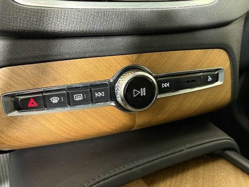 Used 2024 Volvo XC90 B6 Plus w/ Protection Package Premier image 30