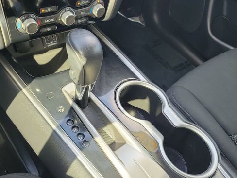 Used 2020 Nissan Pathfinder SV image 33