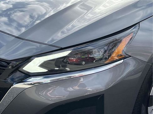 Certified 2024 Nissan Altima 2.5 S FWD image 14