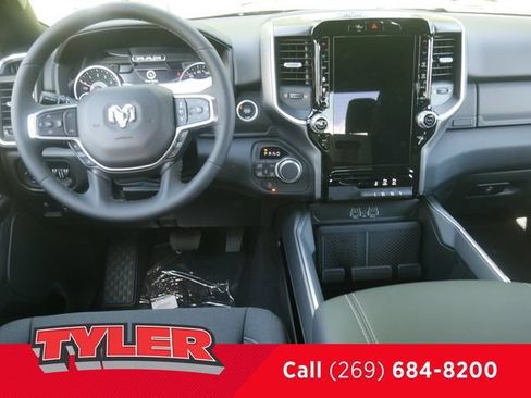New 2026 RAM 1500 4x4 Crew Cab image 43