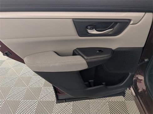 Used 2017 Honda CR-V LX image 23