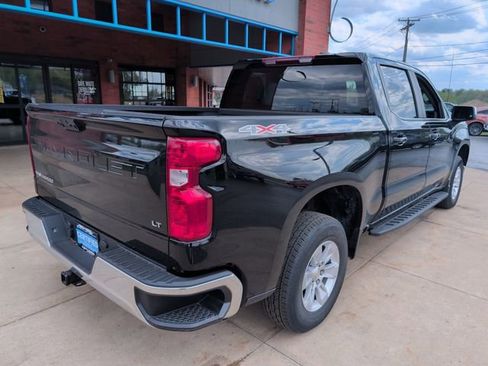 Used 2022 Chevrolet Silverado 1500 LT AWD/4WD image 8