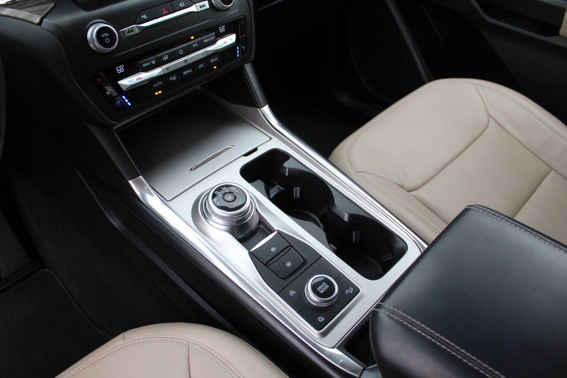 Used 2020 Ford Explorer Limited AWD/4WD image 53