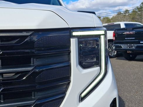 Certified 2024 GMC Sierra 1500 Elevation image 11