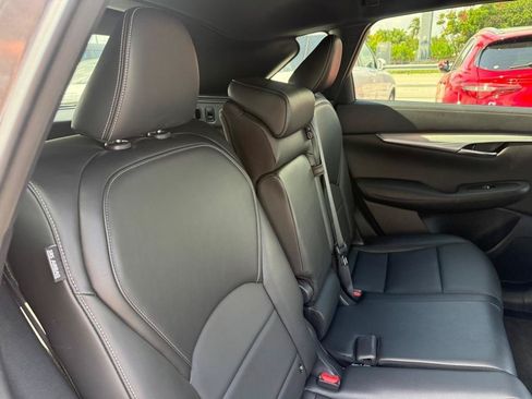 Used 2021 INFINITI QX50 Luxe w/ Appearance Package AWD/4WD image 39