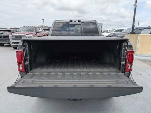 Used 2025 RAM 2500 Laramie AWD/4WD image 12