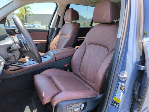 Used 2024 BMW X7 xDrive40i w/ Premium Package AWD/4WD image 16