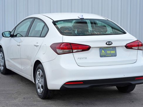 Used 2018 Kia Forte LX image 40