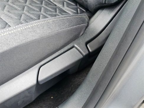 New 2026 Nissan Kicks SV w/ SV Premium Package image 32