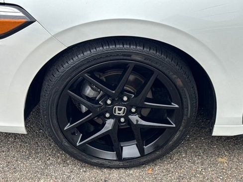 Used 2022 Honda Civic Sport image 2