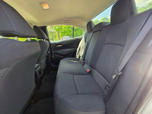 Used 2021 Toyota Corolla LE FWD image 8