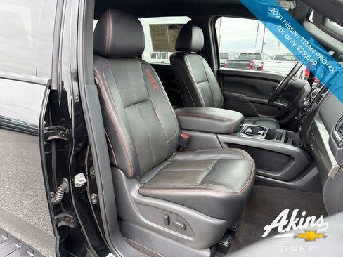 Used 2021 Nissan Titan PRO-4X w/ Pro-4x Convenience Package image 18