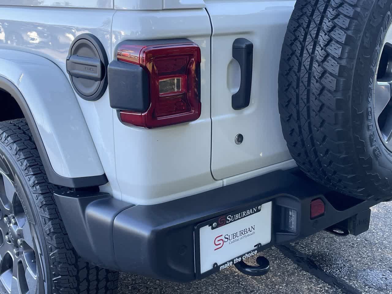 Used 2018 Jeep Wrangler Unlimited Sahara AWD/4WD image 39