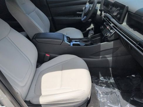 Used 2025 Hyundai Santa Cruz SEL FWD image 30