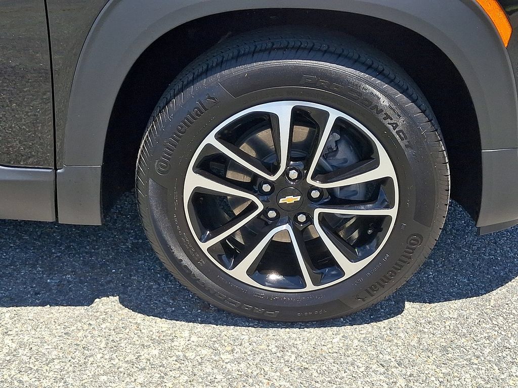 Used 2026 Chevrolet TrailBlazer LT w/ Convenience Package FWD image 8