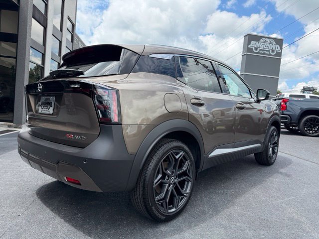 Used 2026 Nissan Kicks SR w/ SR Premium Package AWD/4WD image 2