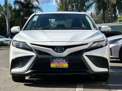Certified 2023 Toyota Camry SE image 9